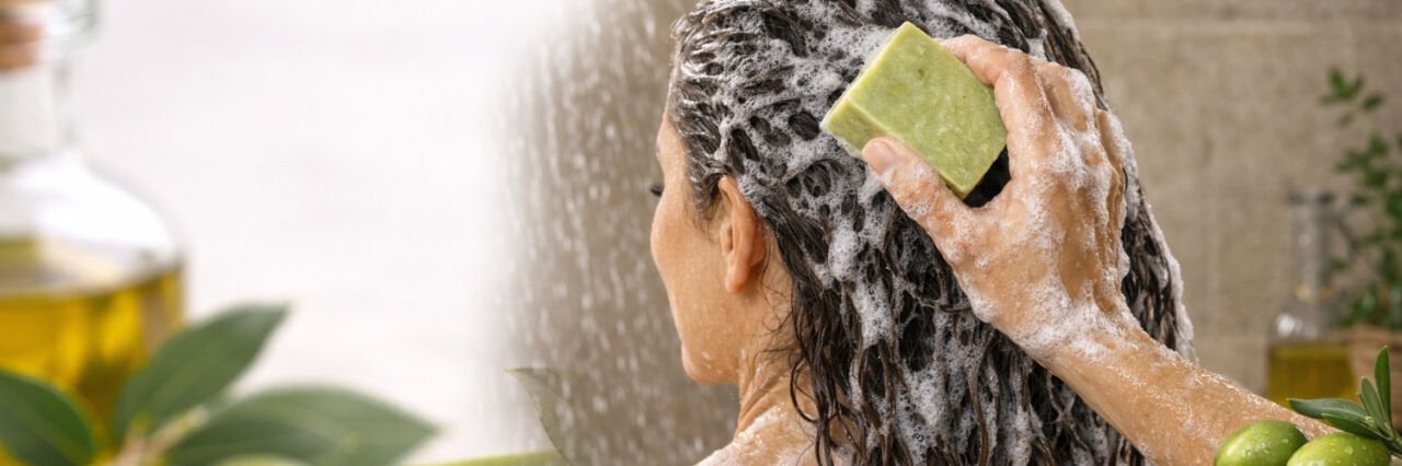 Defne Sabunu Saça Faydaları: Saçlarını Doğal Yoldan Güçlendiren Mucize!